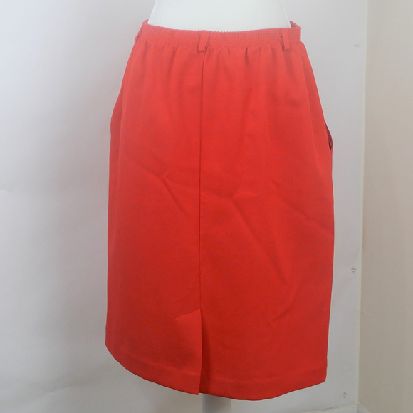 🎂Classic Collection Knee Length Skirt Red Pullon - Picture 2 of 6